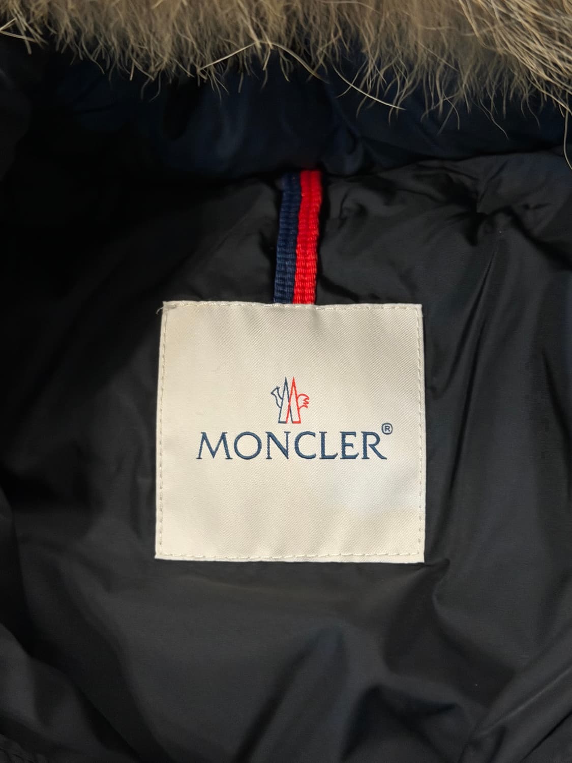 {당일 발송/4size} 몽클레어 클루니 Cluny 블랙 패딩 (리얼퍼) 상품이미지4