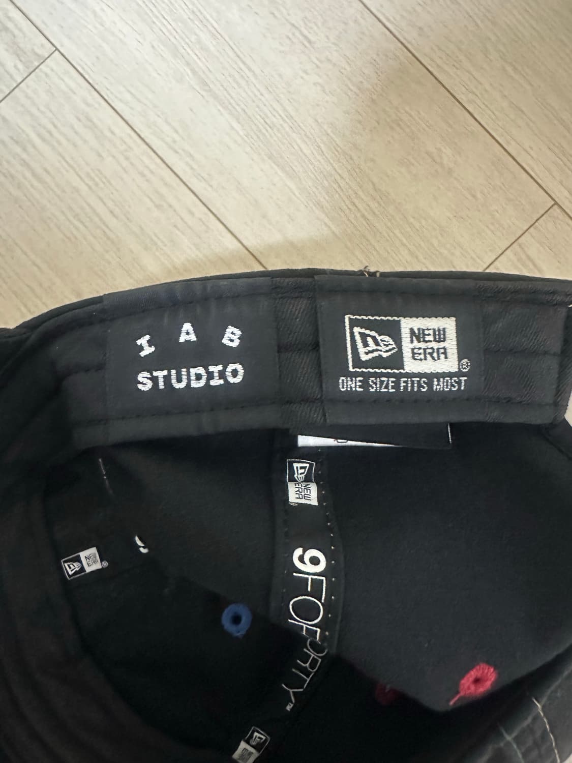 iab x newera 모자 블랙 상품이미지3