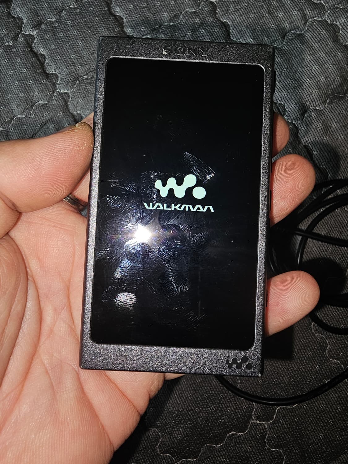 소니 워크맨 NW-A35 회색 + 충전케이블 상품이미지10