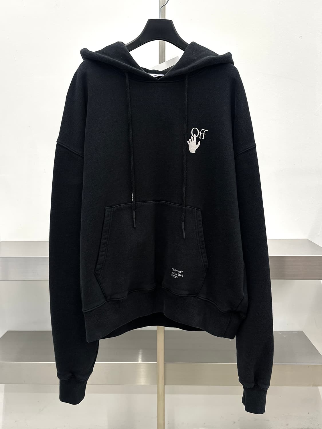 오프화이트 카라바조 블랙 애로우 후드 티셔츠  상품이미지1