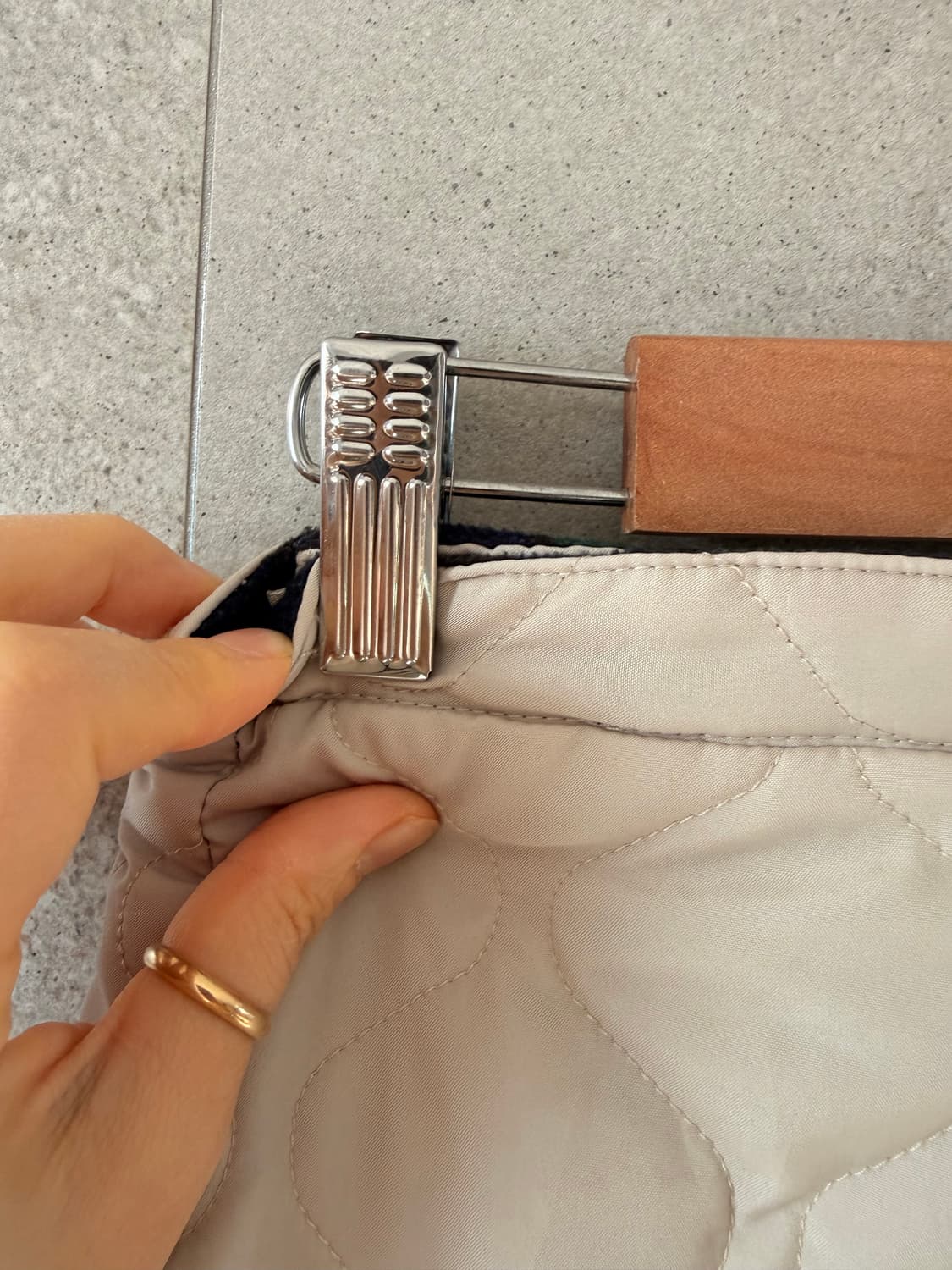 누빔 패딩 치마 베이지 미디스커트 안감 기모 체크 상품이미지4