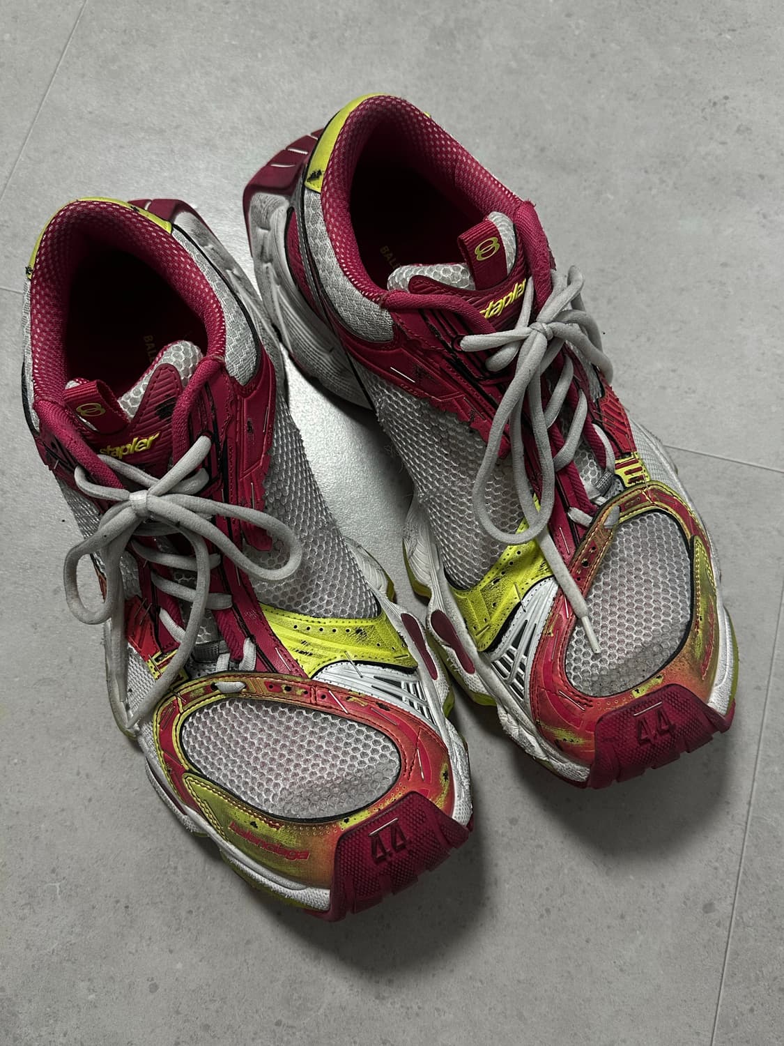 발렌시아가 스테이플러44(풀박) 상품이미지1