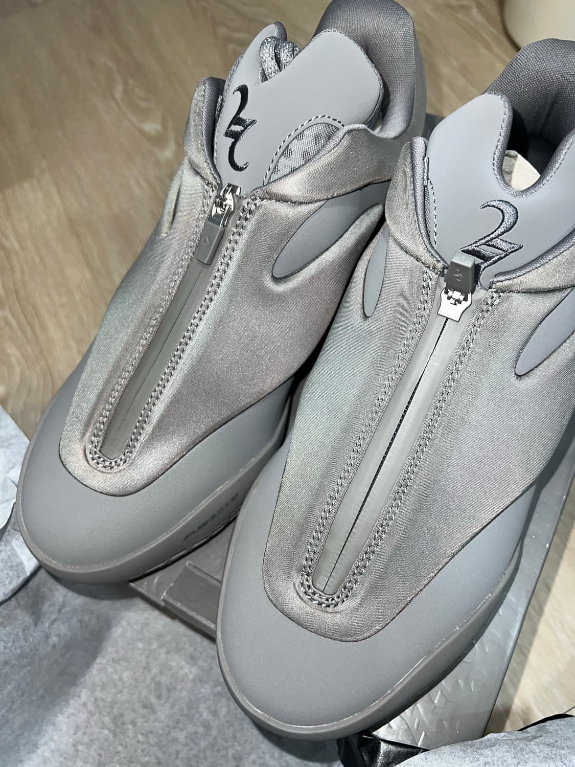 컨버스 x shai 001 그레이 285 셰이 상품이미지1