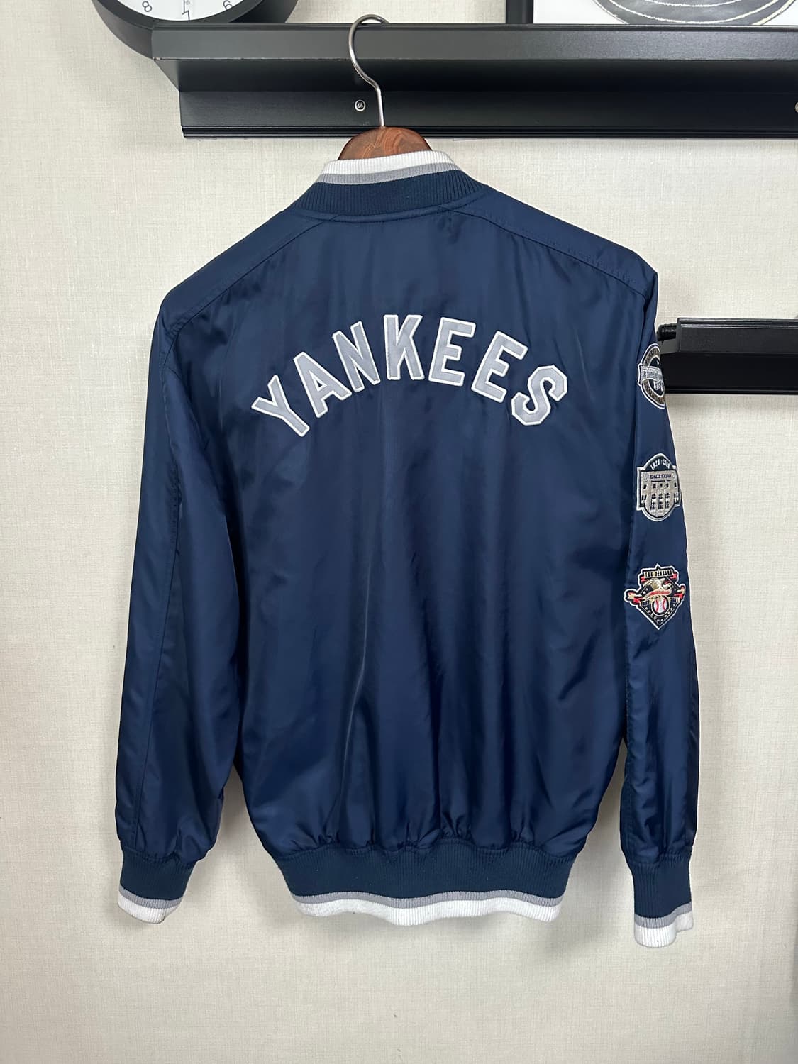 뉴에라 뉴욕 양키스 야구 점퍼 네이비 90-95 상품이미지2