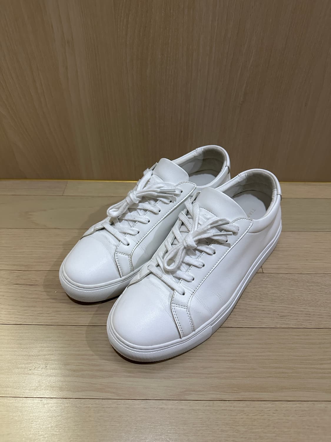 티아모 오리지널 올화이트 5.5cm 키높이 스니커즈 41(265) 상품이미지1