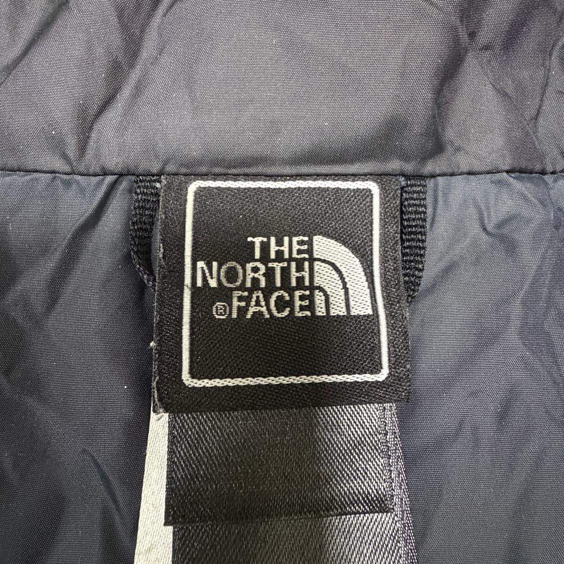  노스페이스 경량 누빔 패딩 상품이미지3