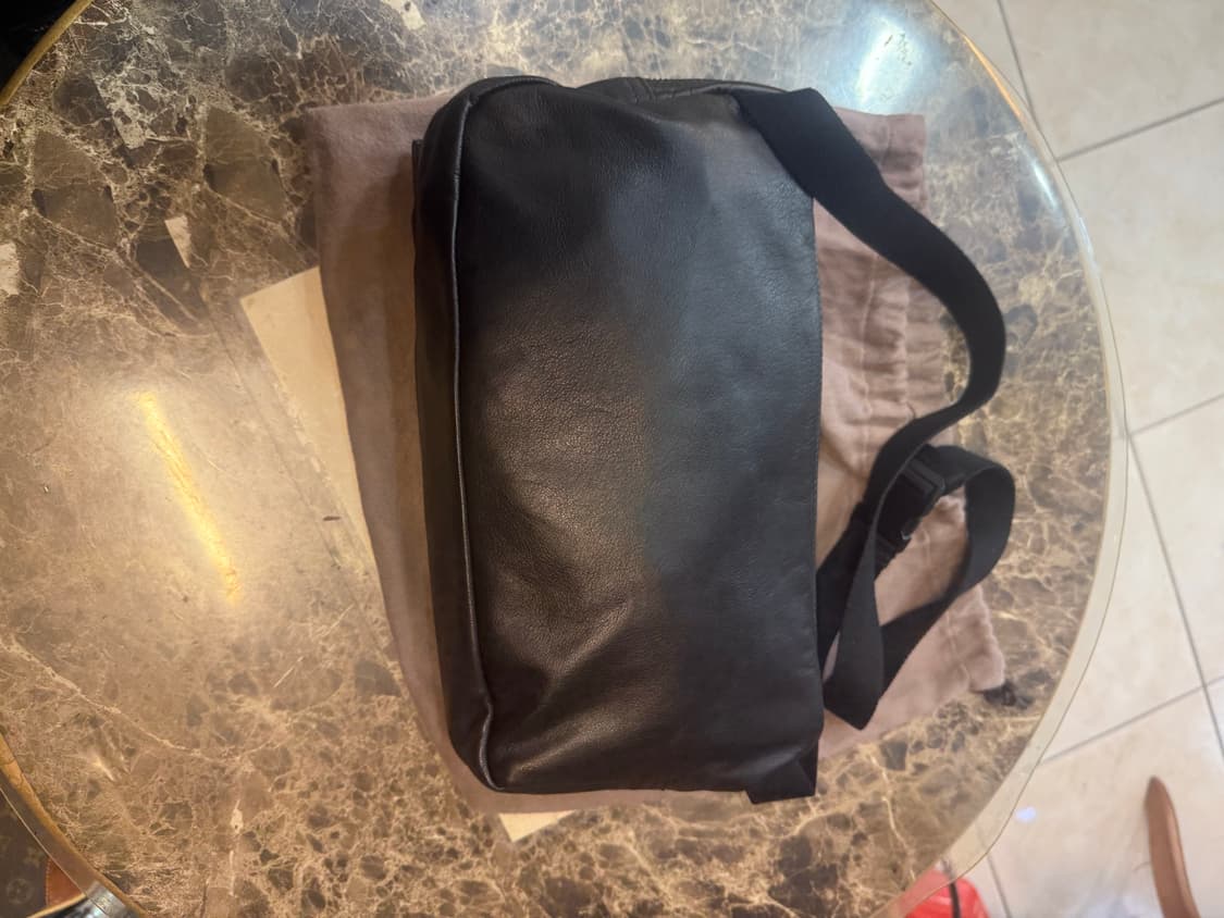 25ss 정품 보테카베네타 슬링백 팝니다 상품이미지3