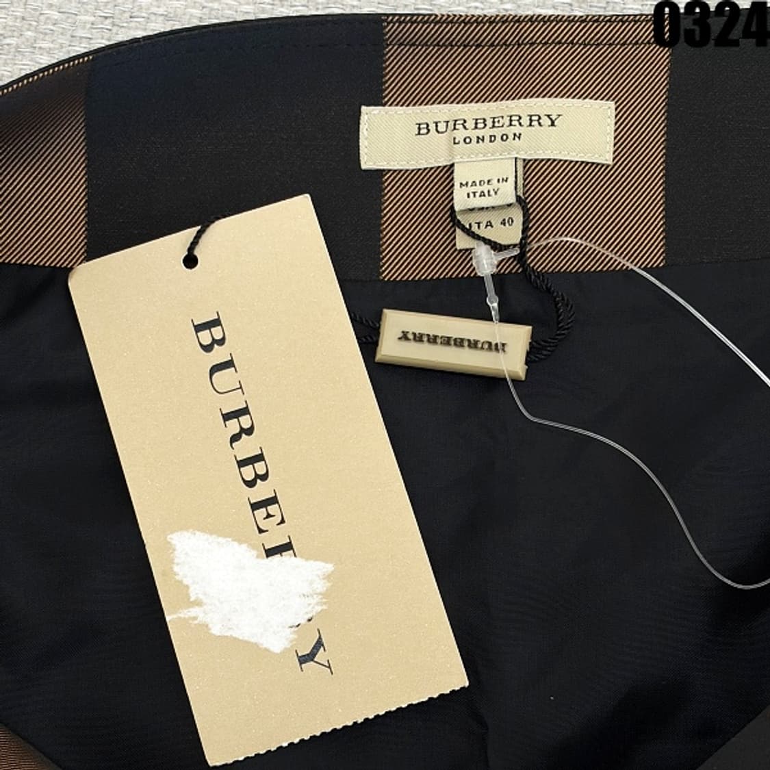 버버리 런던 체크 패턴 스커트 0324 백회점택 상품이미지4