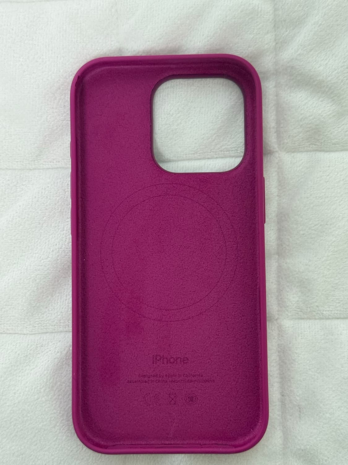 아이폰 16프로 정품 맥세이프 실리콘 케이스-후크시아 상품이미지2