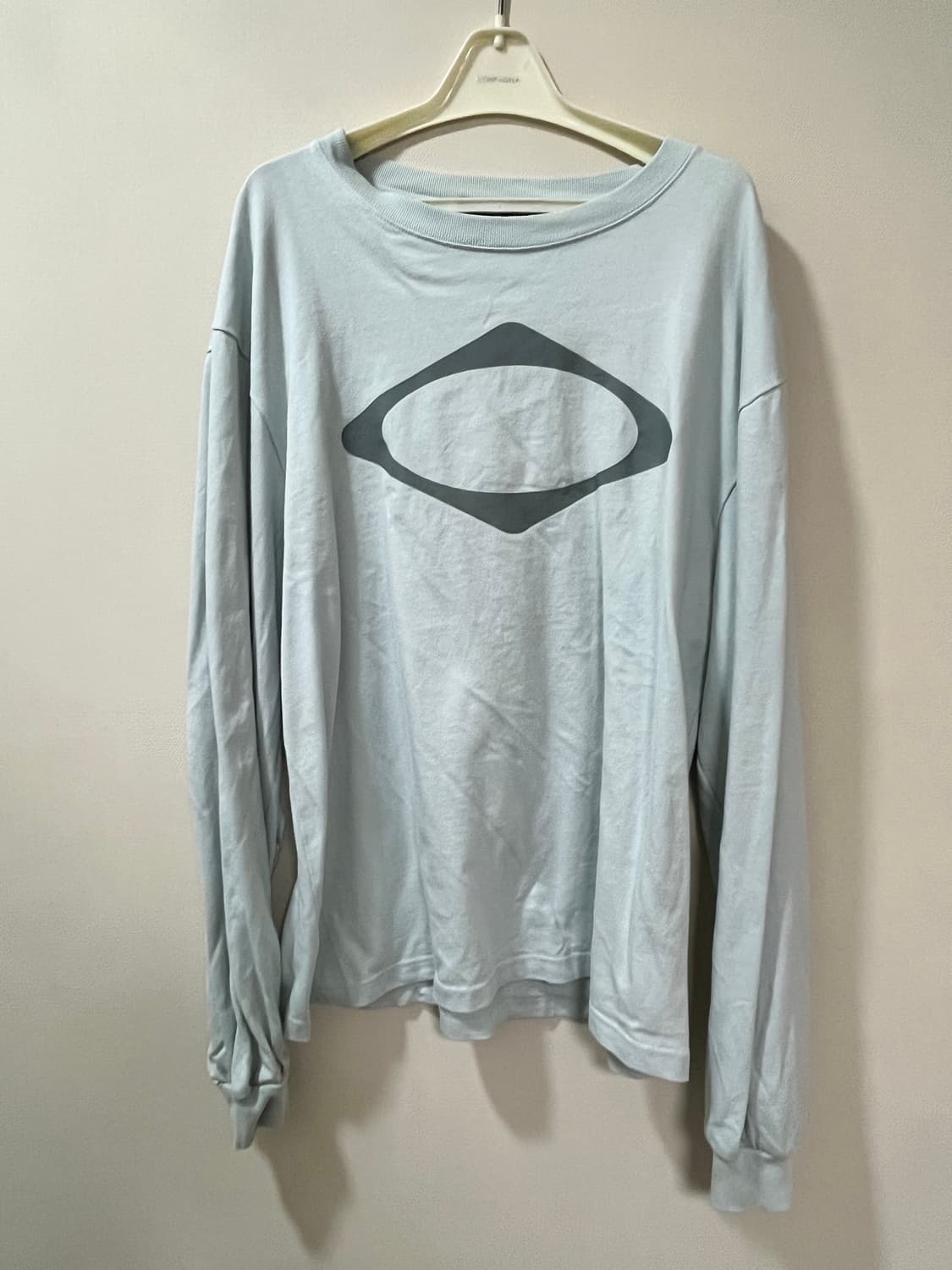 미스치프 롬버스 롱슬리브 스카이L 팝니다 상품이미지2