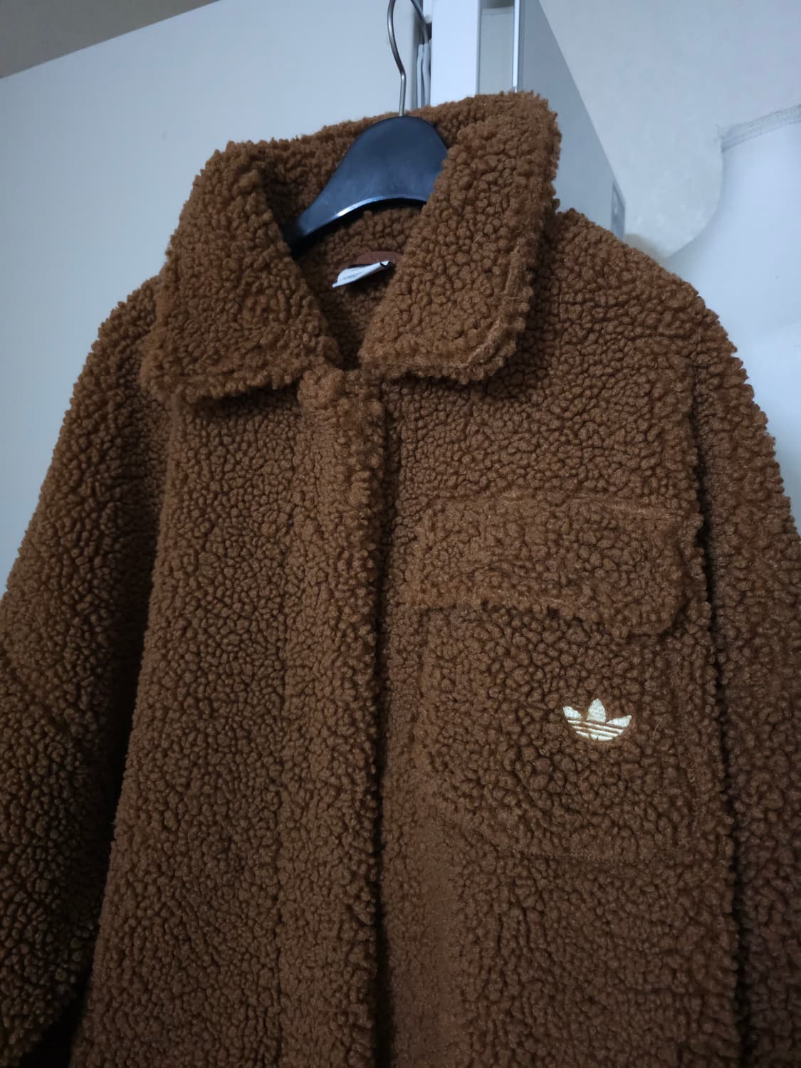 아디다스 쉐르파 브라운 뽀글이 롱 코트 상품이미지2