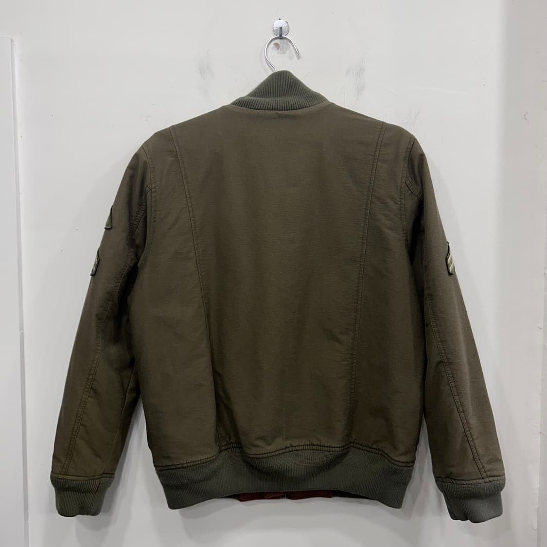 후아유 밀리터리 패치 하이넥 코튼 봄버자켓 상품이미지5