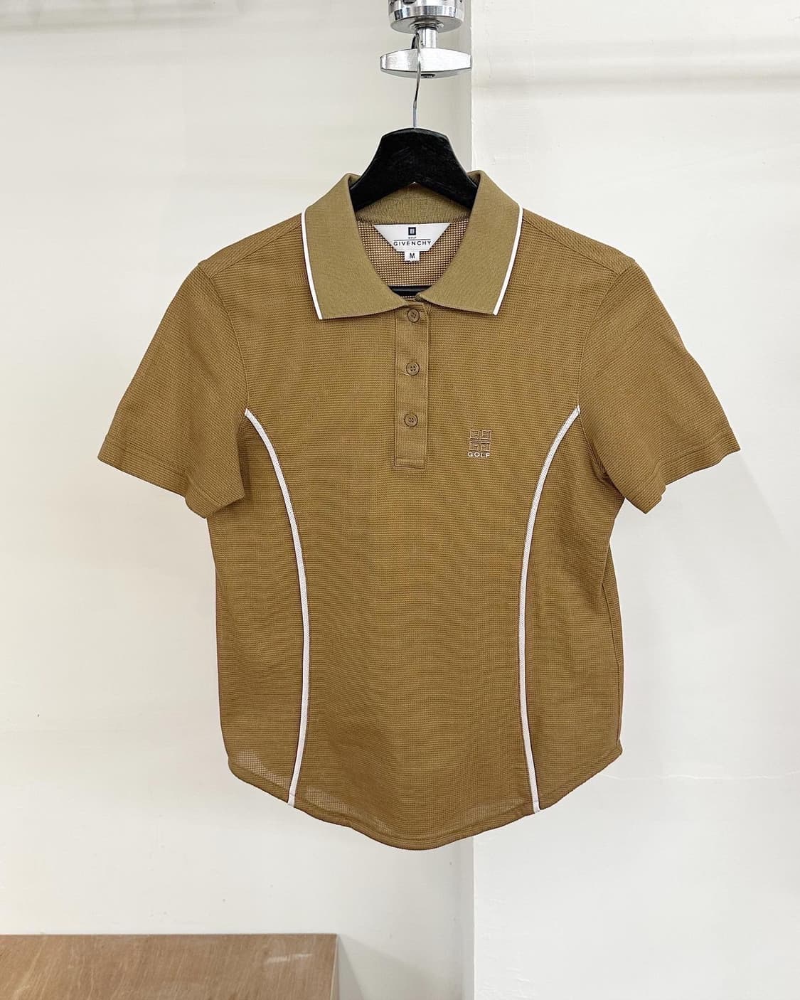 지방시 골프 베이지 라인 코튼 카라 하프티  상품이미지1