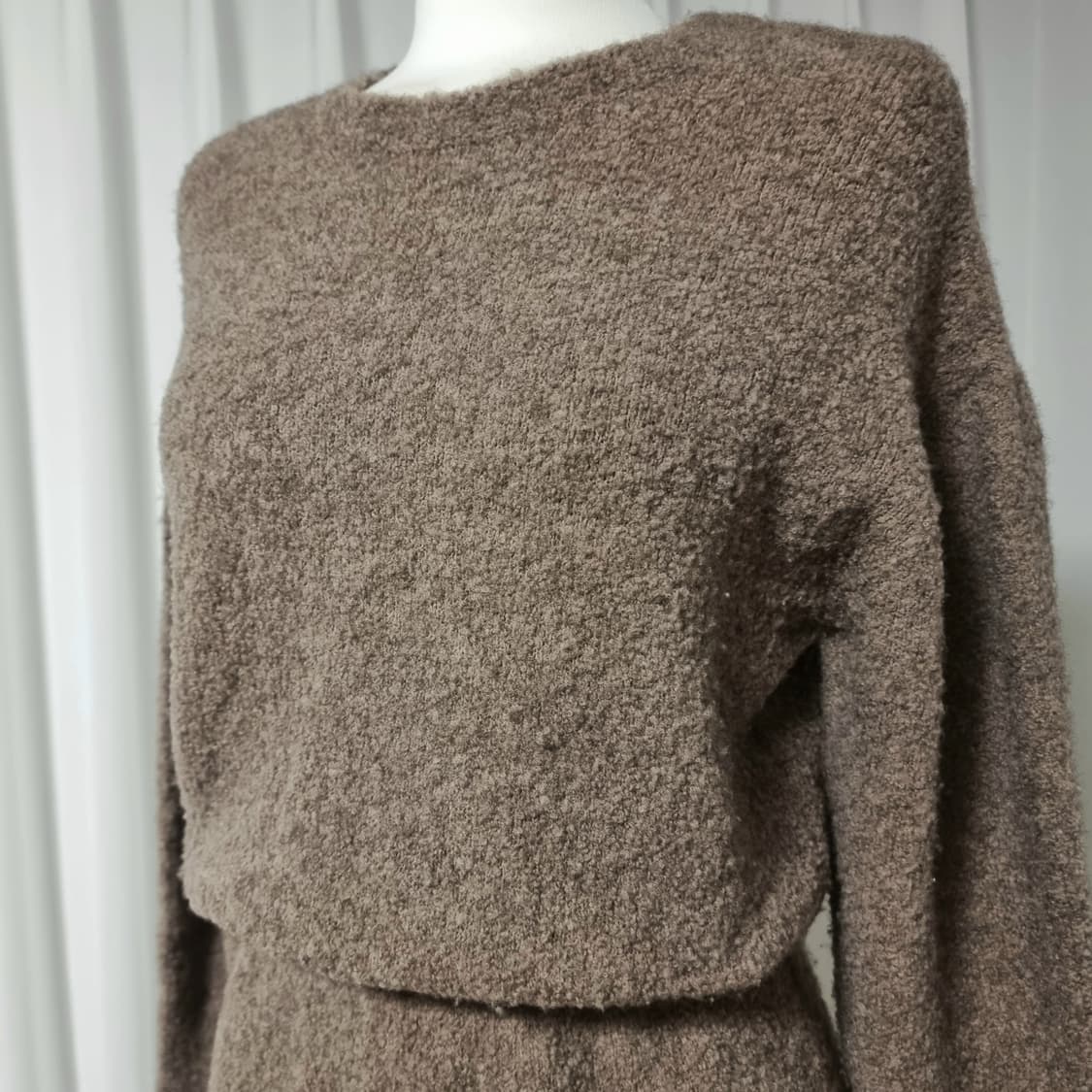 랑방컬렉션 부클 니트 롱원피스 울54,야크22혼방 (55쯤) 22년도생산 상품이미지4