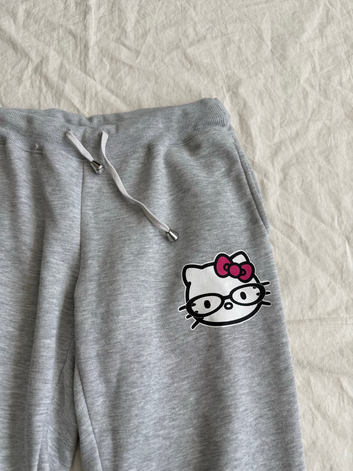 헬로키티 그레이 스웨트팬츠 상품이미지3