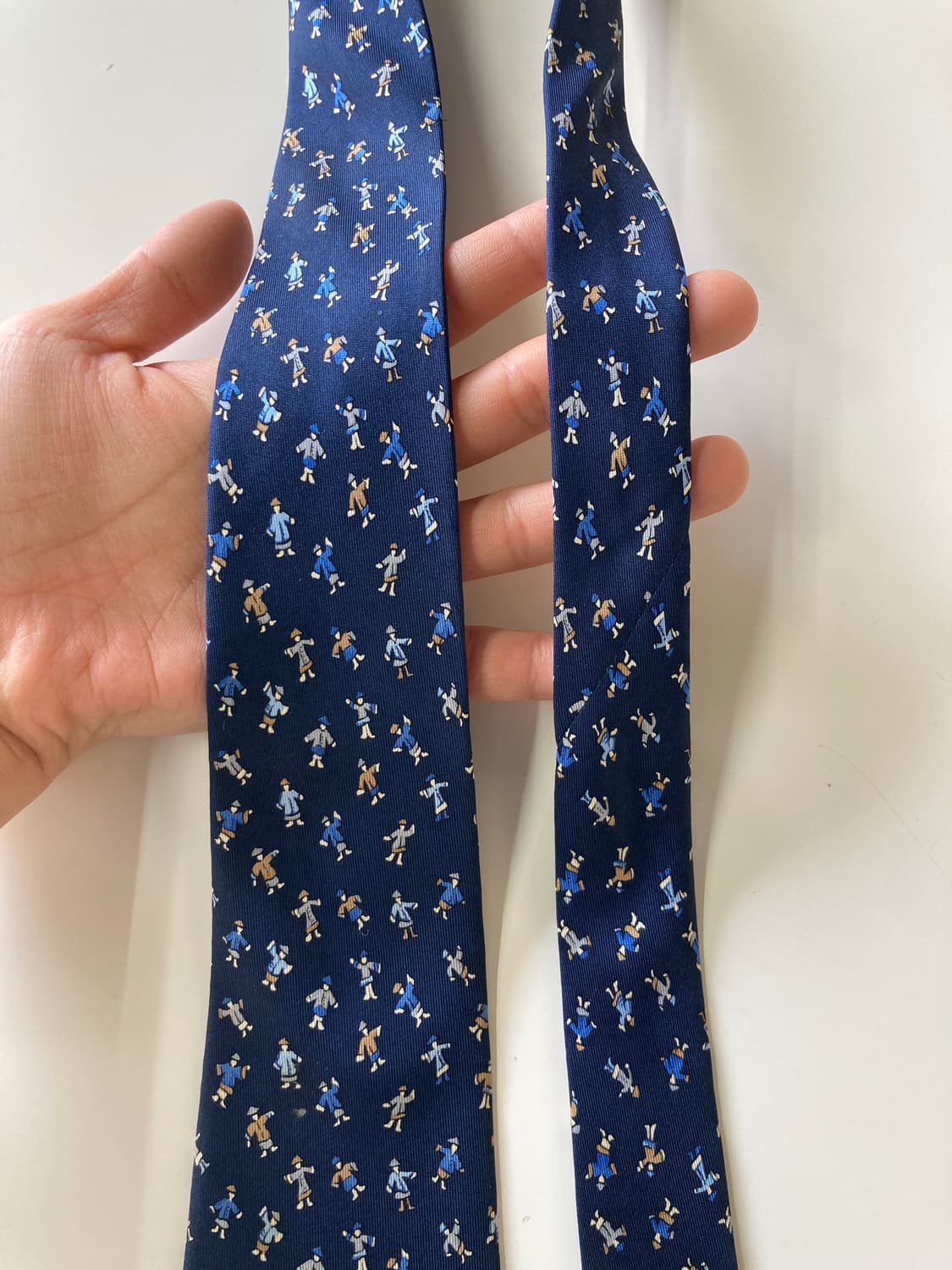 페레가모 넥타이 상품이미지8