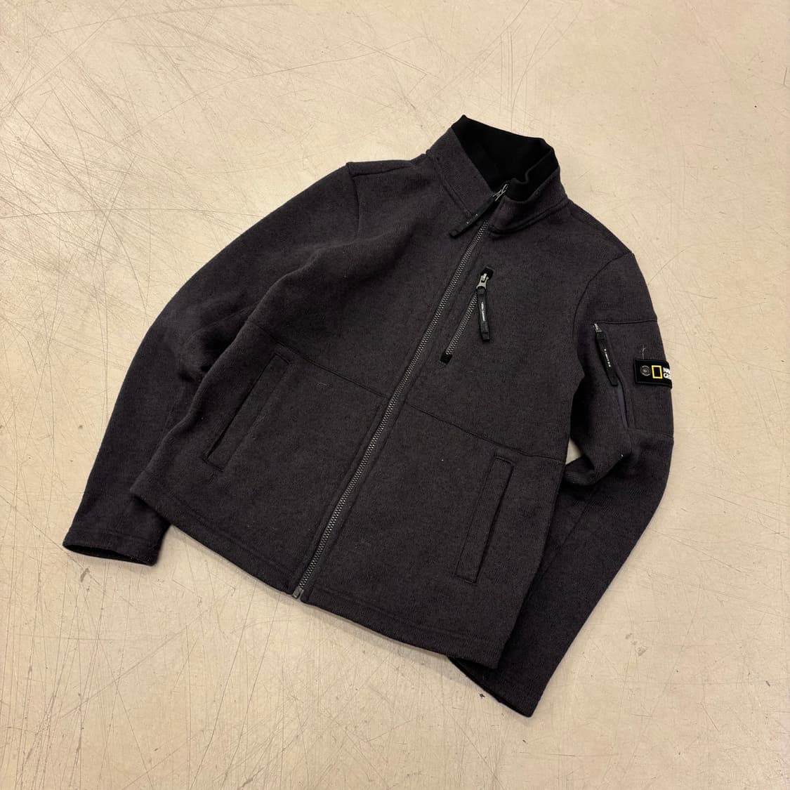 내셔널지오그래픽 와펜 다크그레이 자켓 상품이미지1