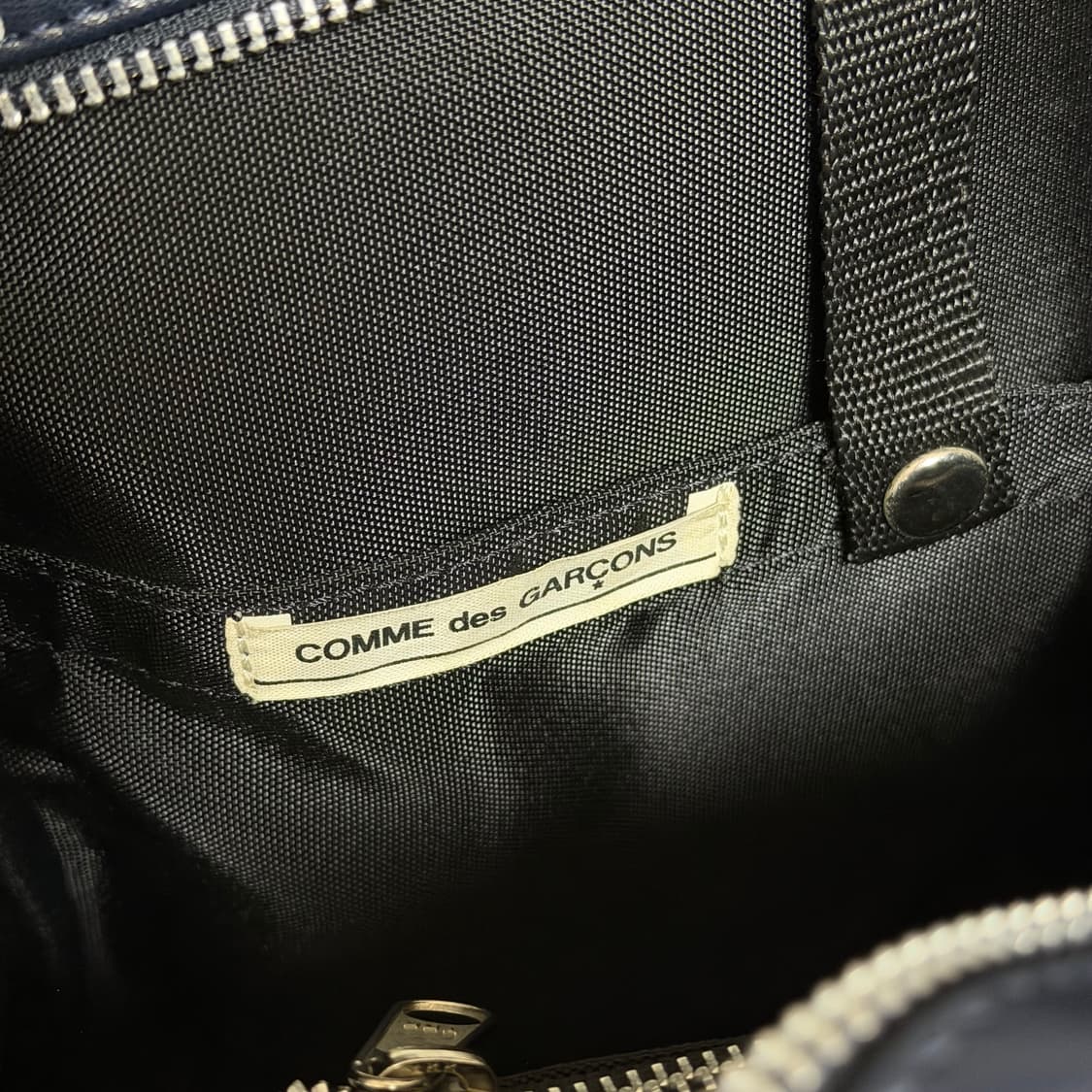 꼼데가르송 도트 크로스백 상품이미지6