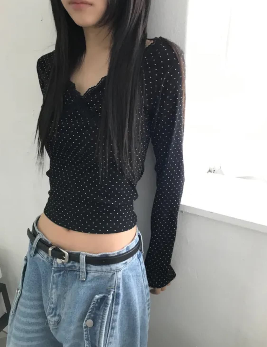 도트 레이스 브이넥 티셔츠 긴팔 상품이미지1