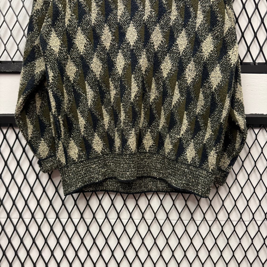 ITA VTG 블랙 배색 다이아 패턴 울 니트 스웨터 루즈핏 상품이미지4
