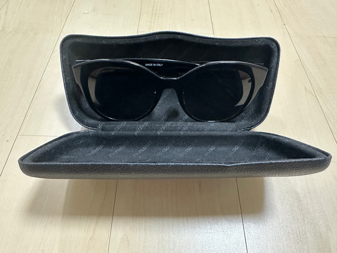 발렌시아가 선글라스 판매 (품명:BB0220SK) 상품이미지2