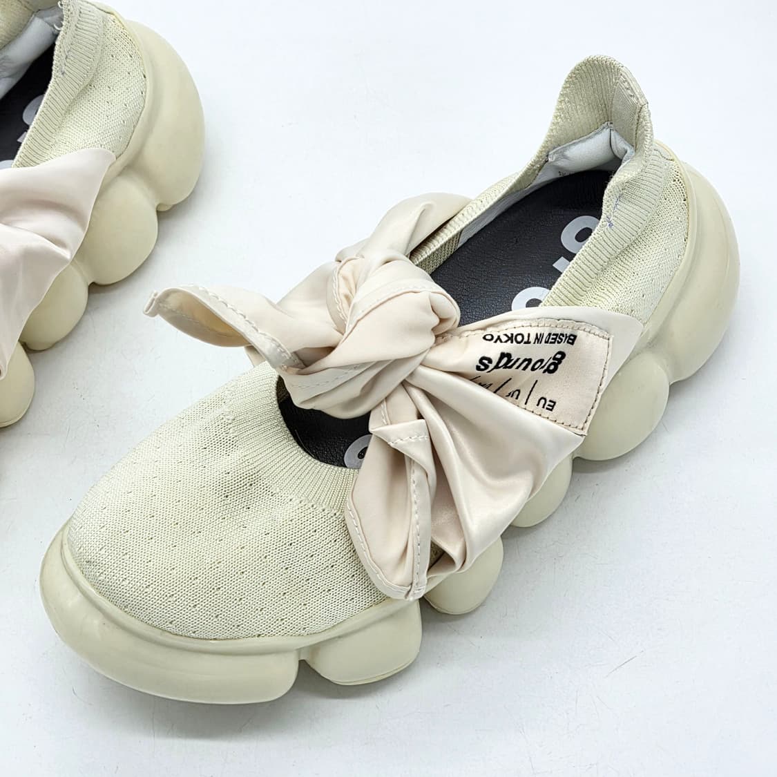 그라운즈 JEWELRY HANKIE PUMPS 바닐라 (240) 상품이미지4