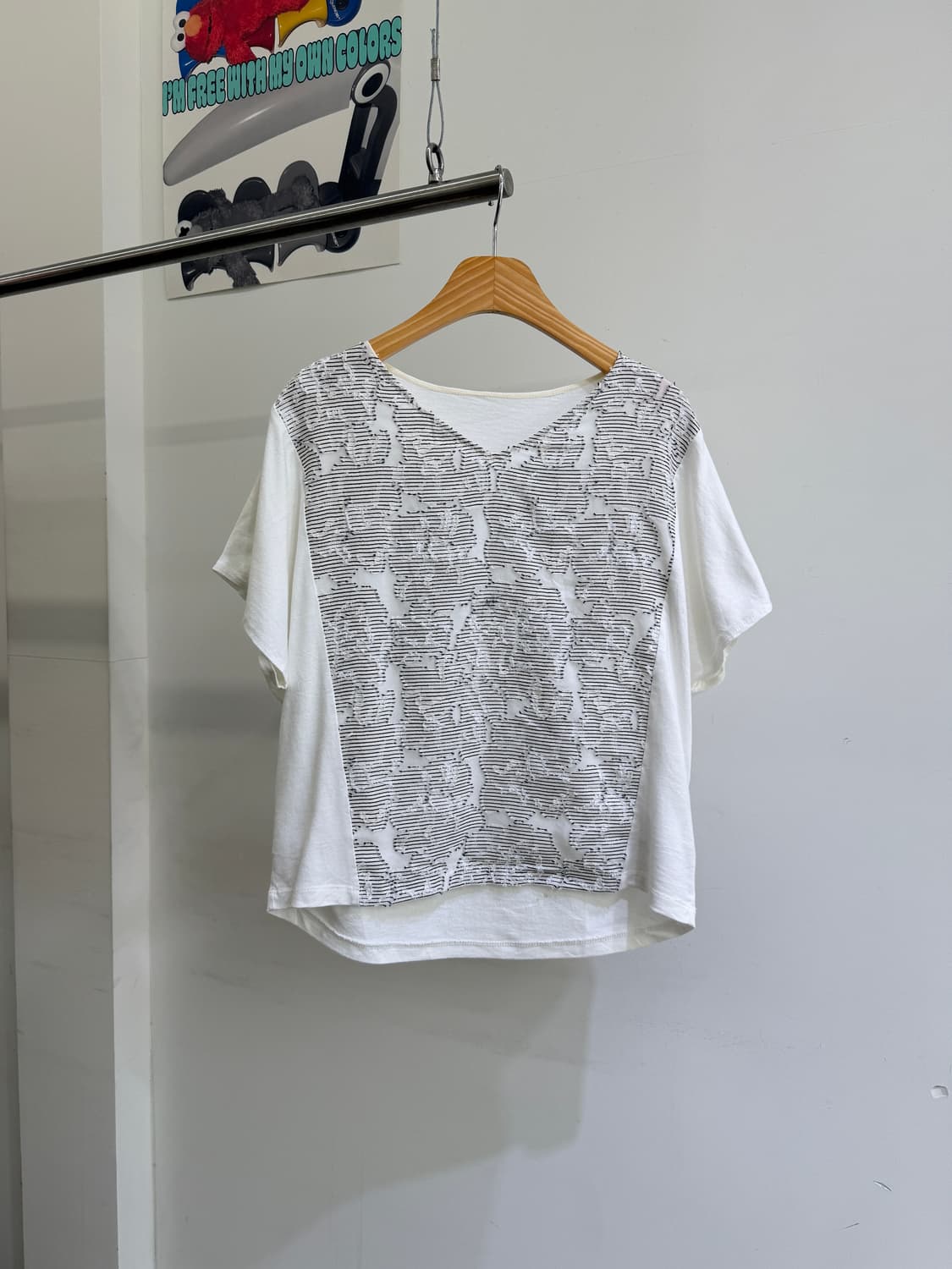 MALLA (Made in Japan) 브이넥 패턴 반팔 티셔츠  상품이미지1