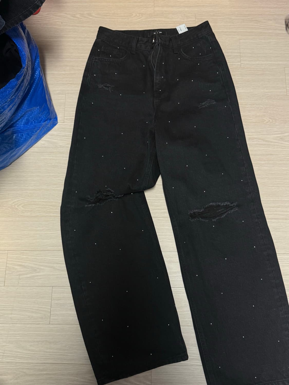 다이애그널 STUD DAMAGE DENIM PANTS (black) 상품이미지4