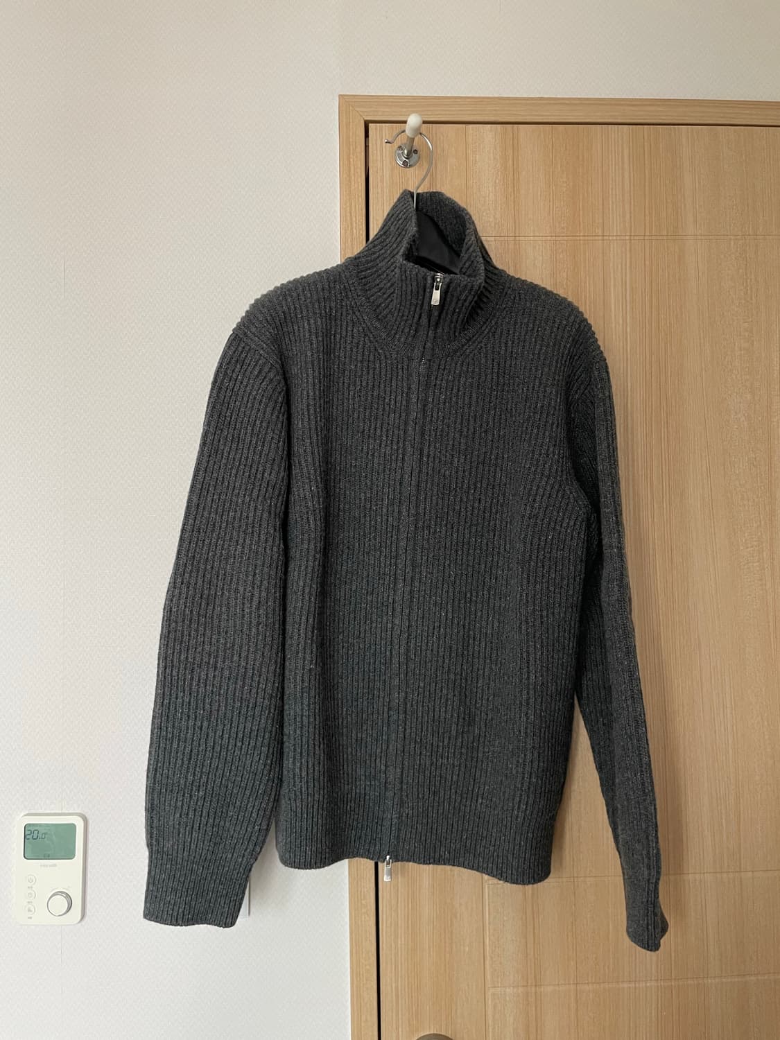 인더로우 풀집업 니트 2사이즈 상품이미지1