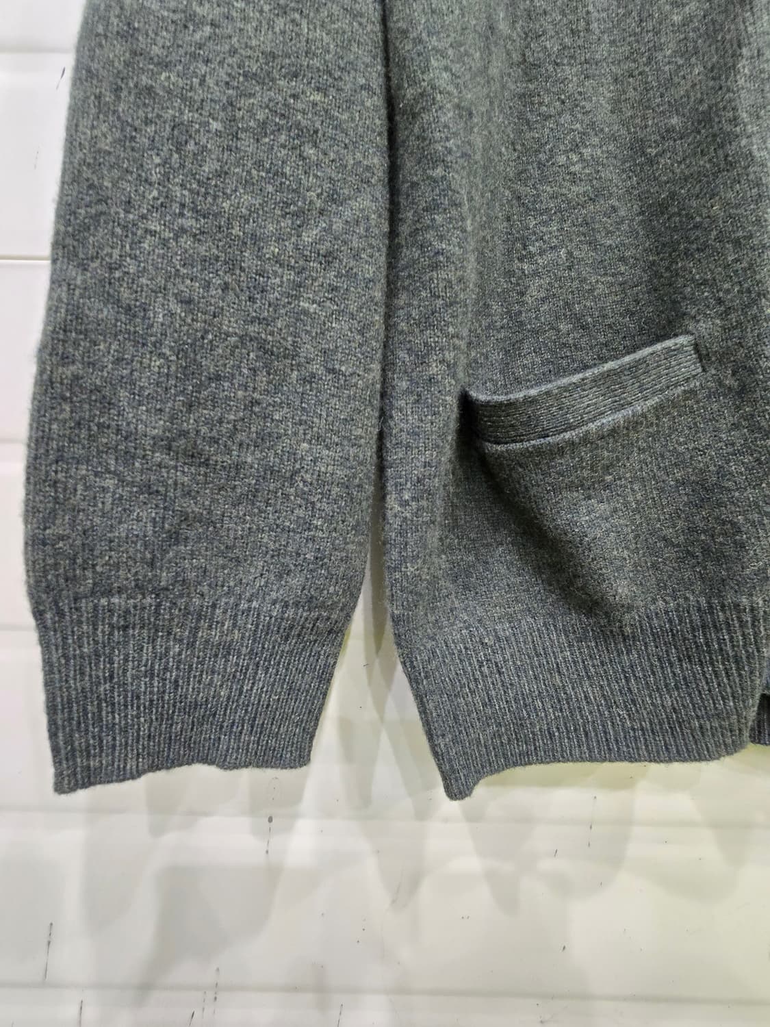 유니클로 다크 그린 모 100% 가디건  XL 상품이미지6