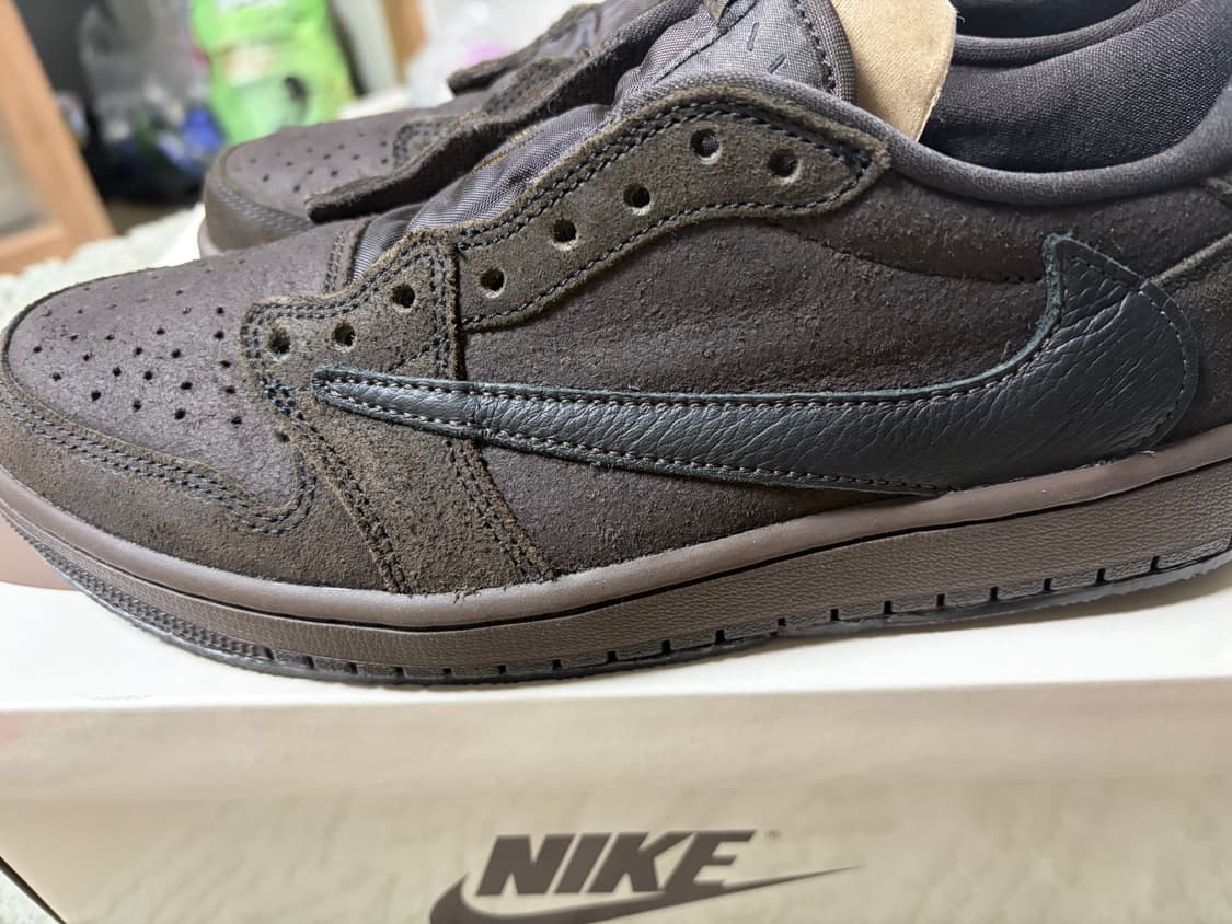 나이키 트레비스 스캇 벨벳 브라운 상품이미지1