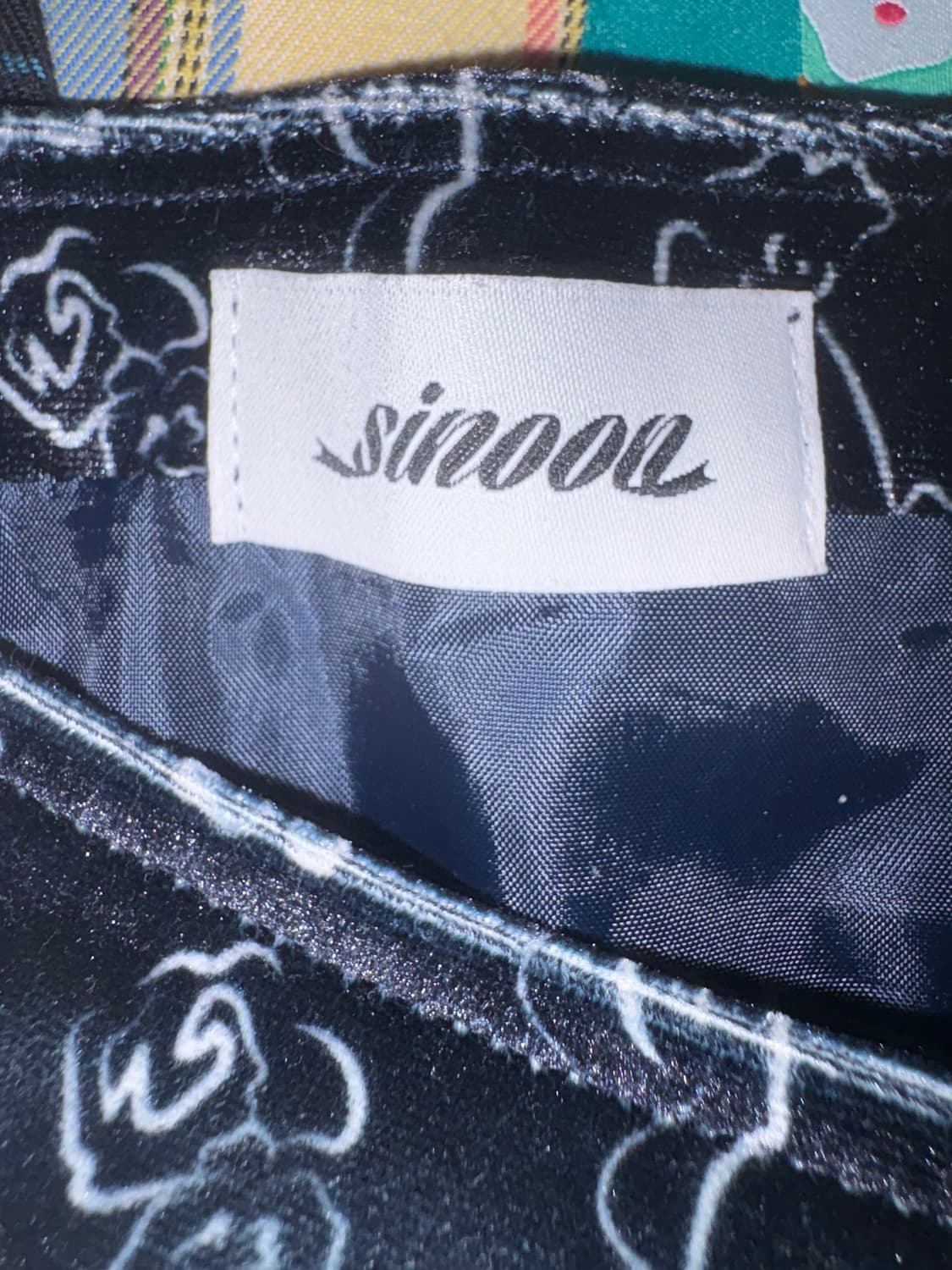 시눈 블랙 벨벳 원피스 상품이미지2