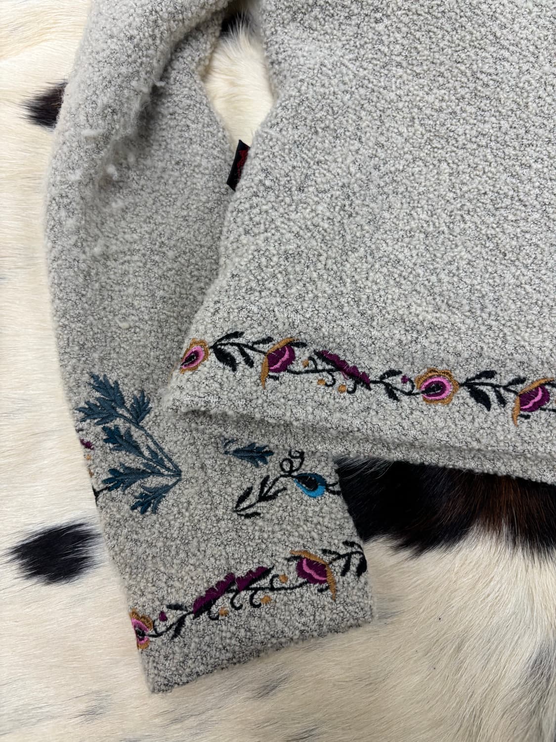 [OZZ ON] Flowers embroidery Wool 2-way Z 상품이미지10