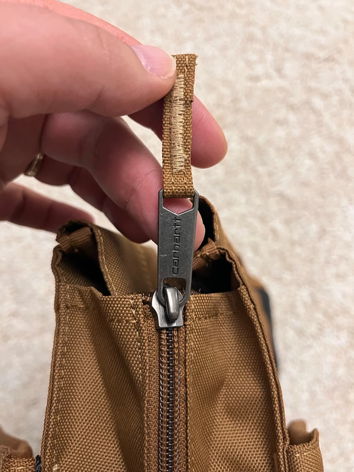 [정품/새상품] 칼하트 레거시 호라이즌탈 지퍼 토트백 - 브라운 상품이미지8