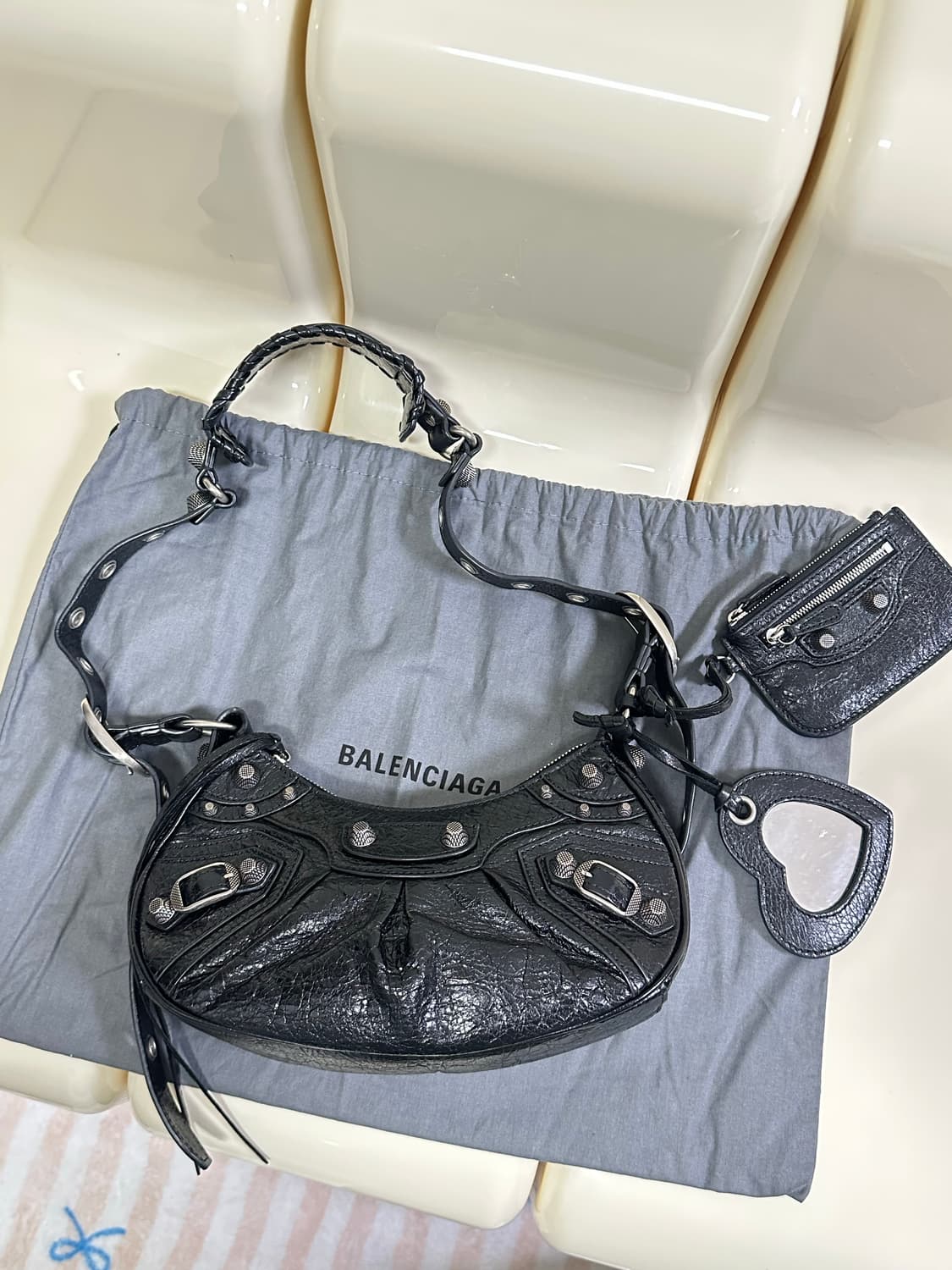 ❌거래중[A+ 정품] 발렌시아가 르카골 블랙 xs 상품이미지1