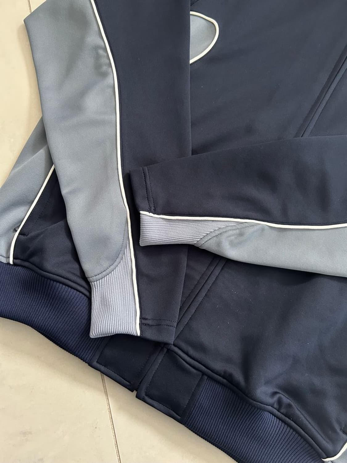 OG LOGO TRACK JACKET 트랙 자켓 상품이미지4