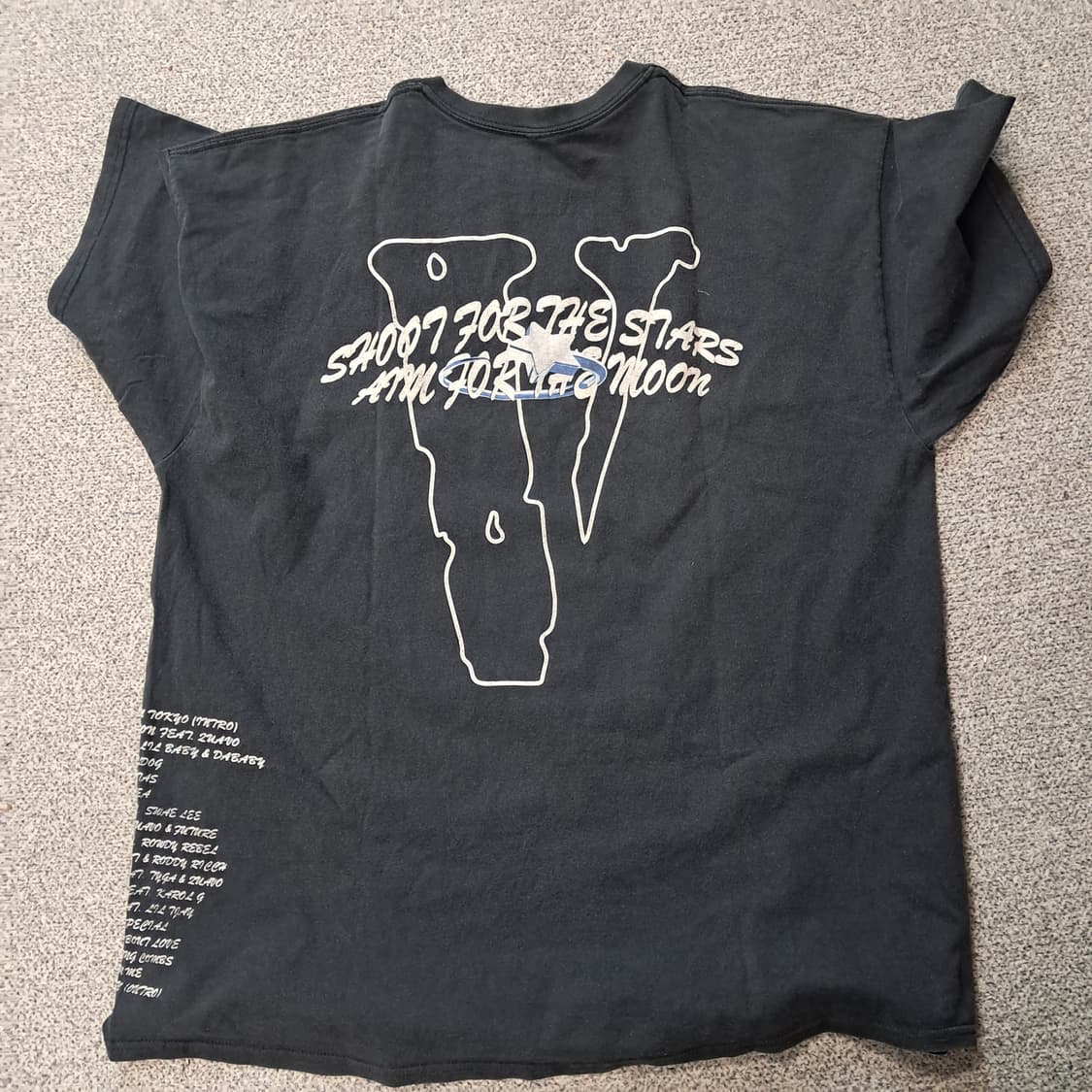 Pop Smoke x Vlone Tracklist Tee 상품이미지2