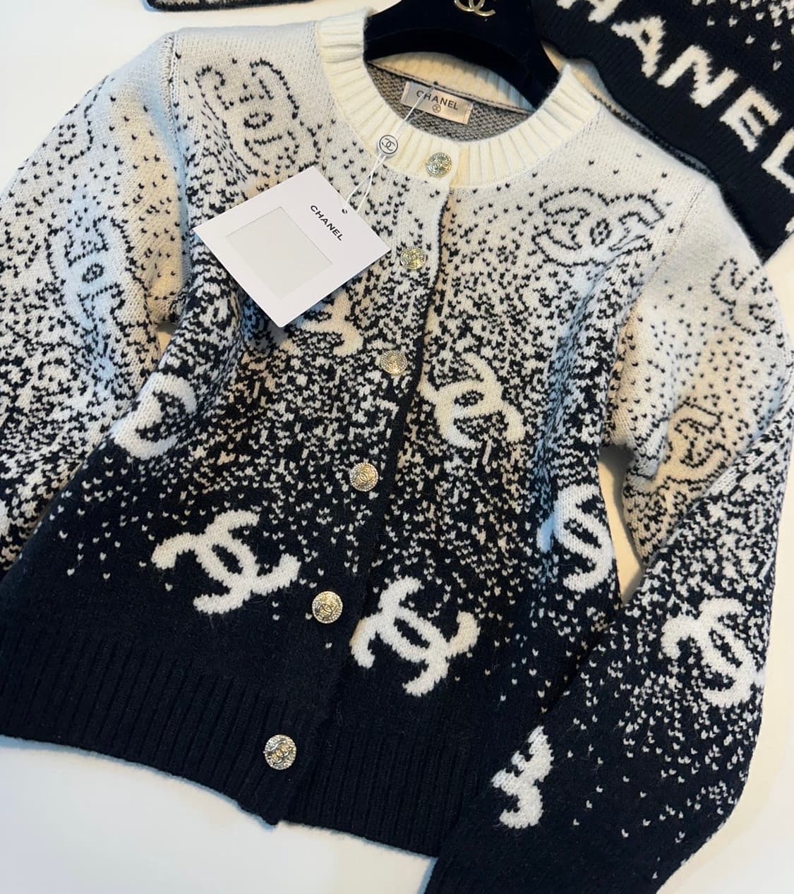 (새상품)샤넬25코코네쥬가디건 상품이미지3