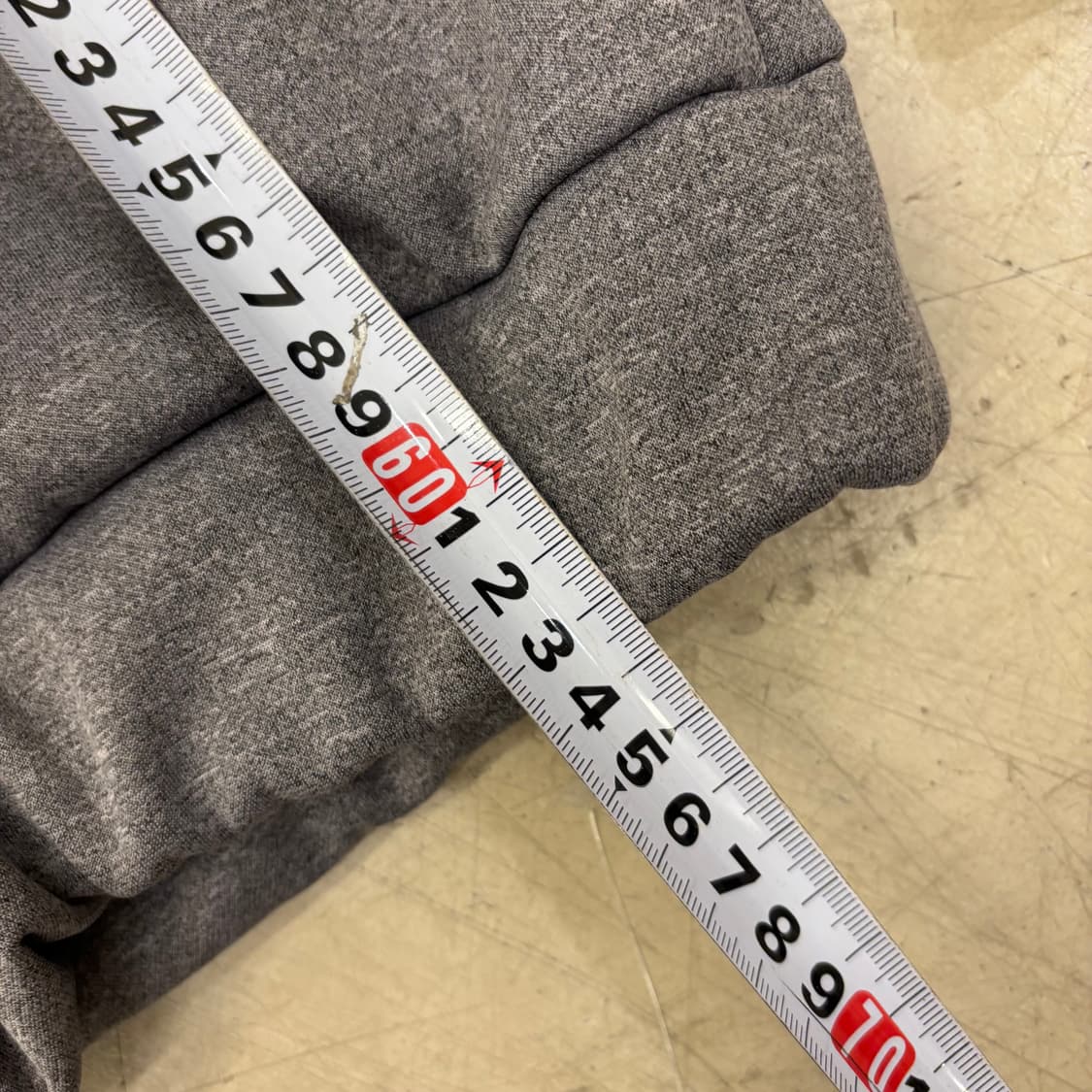 데상트 그레이 스포티 후드집업 상품이미지4