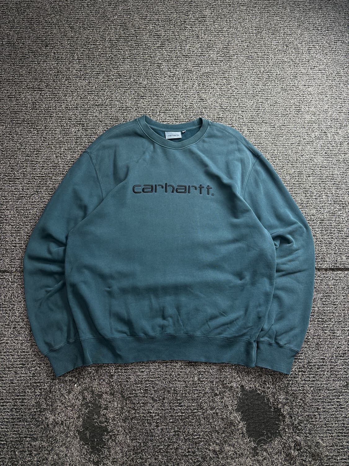 칼하트 WIP 스크립트 자수 빅로고 크루넥 맨투맨 3359 상품이미지2