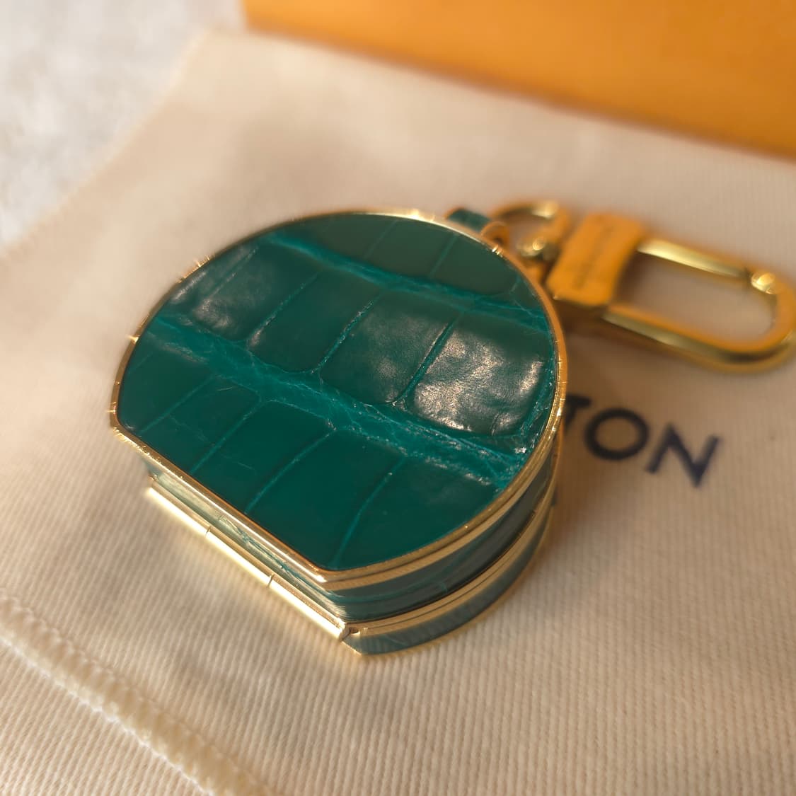 [정품/중고] 루이비통 미니거울 키링 / 백참 상품이미지4