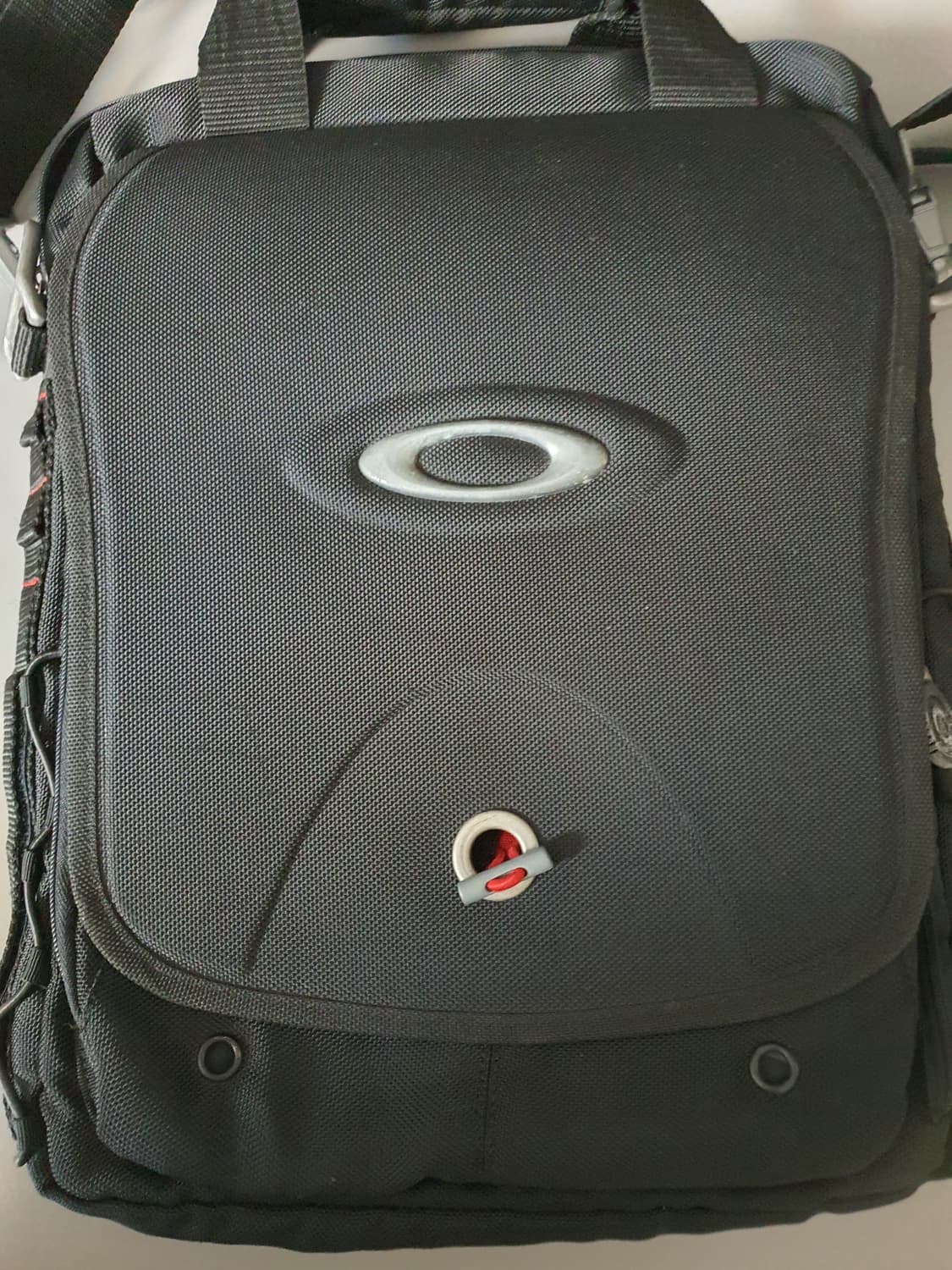 오클리 메신저백 상품이미지2