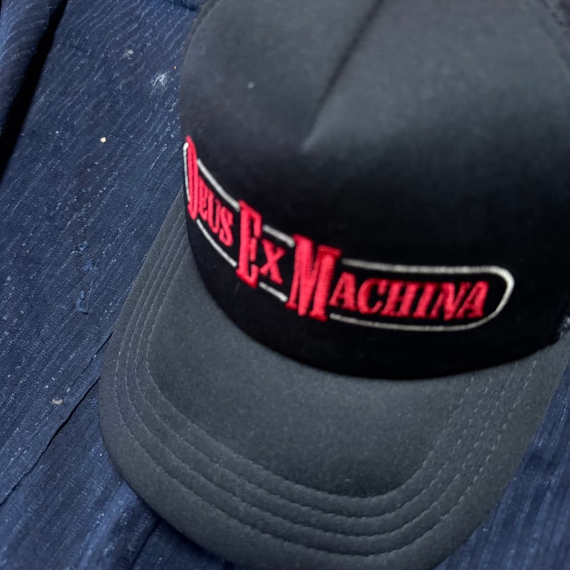 데우스 엑스 마키나 엔젤헤드 트러커 블랙 OS 상품이미지3