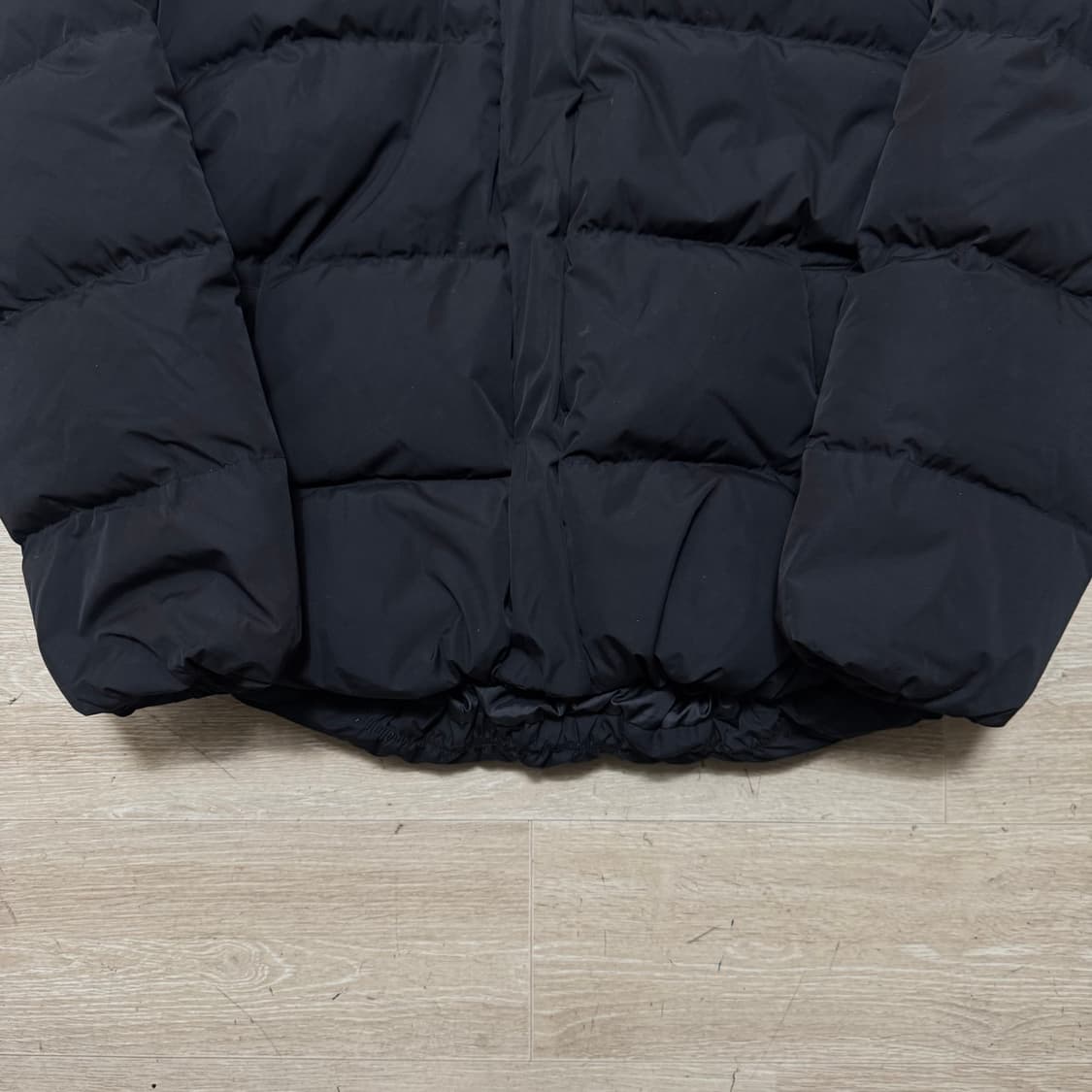 게스 덕다운 푸퍼 패딩 상품이미지4