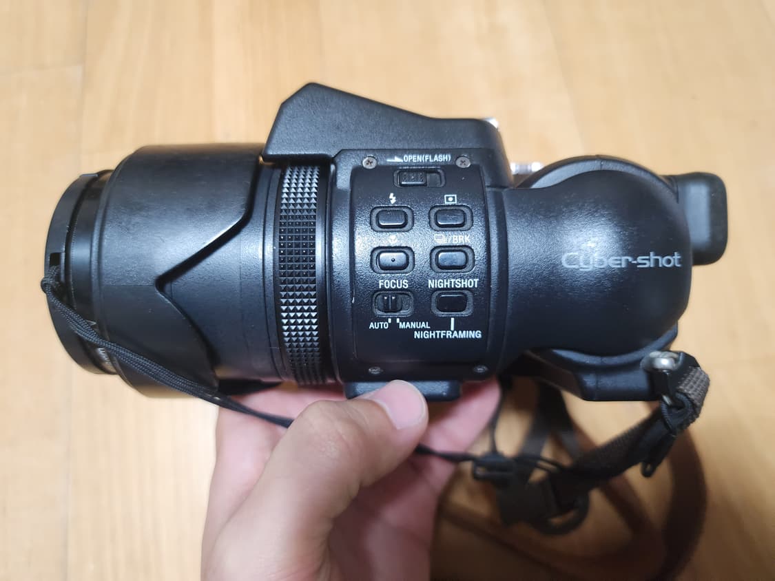 소니 하이엔드 디지털 카메라 DSC-F828 상품이미지3