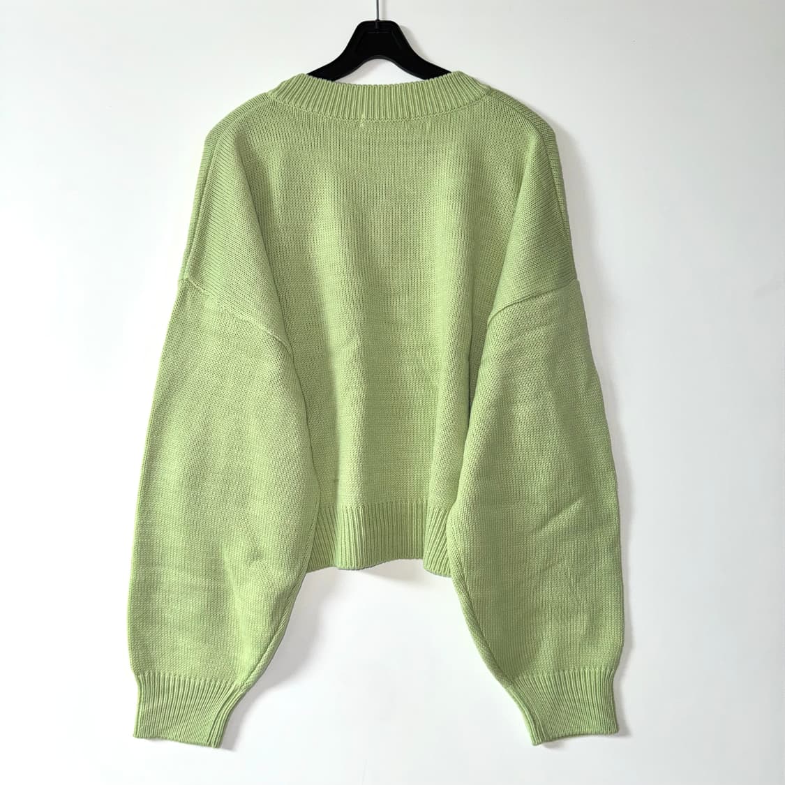 새상품 남자 브이넥 크롭니트 상품이미지2