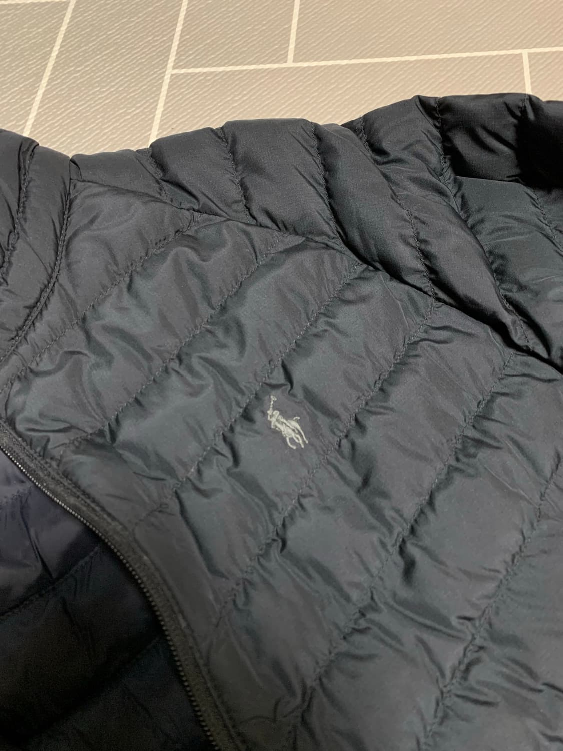 폴로 경량패딩 블랙 상품이미지3