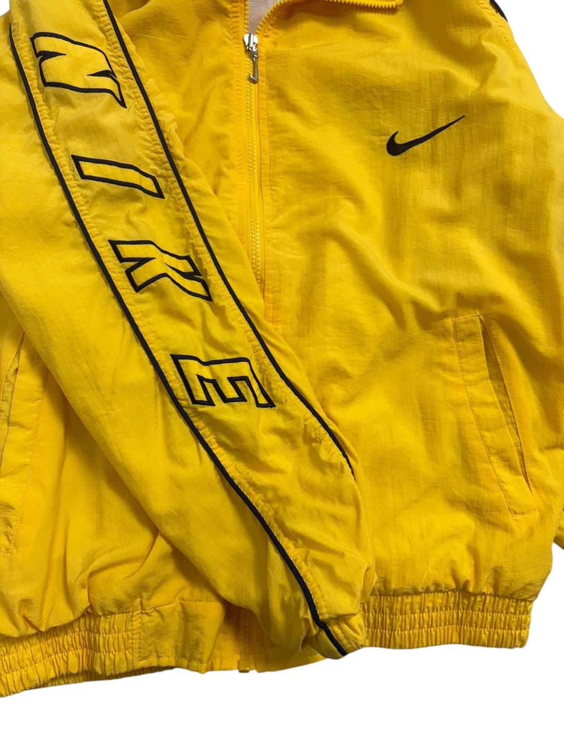 나이키 바람막이 옐로우 상품이미지5