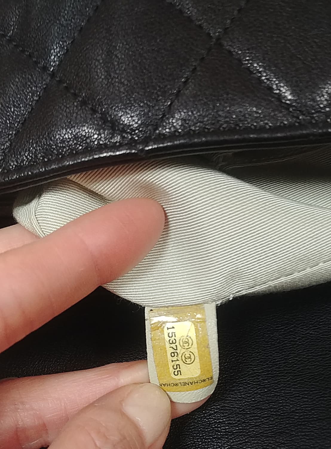 샤넬CHANEL 리미티드 체인 어라운드 맥시은장플랩백 상품이미지9