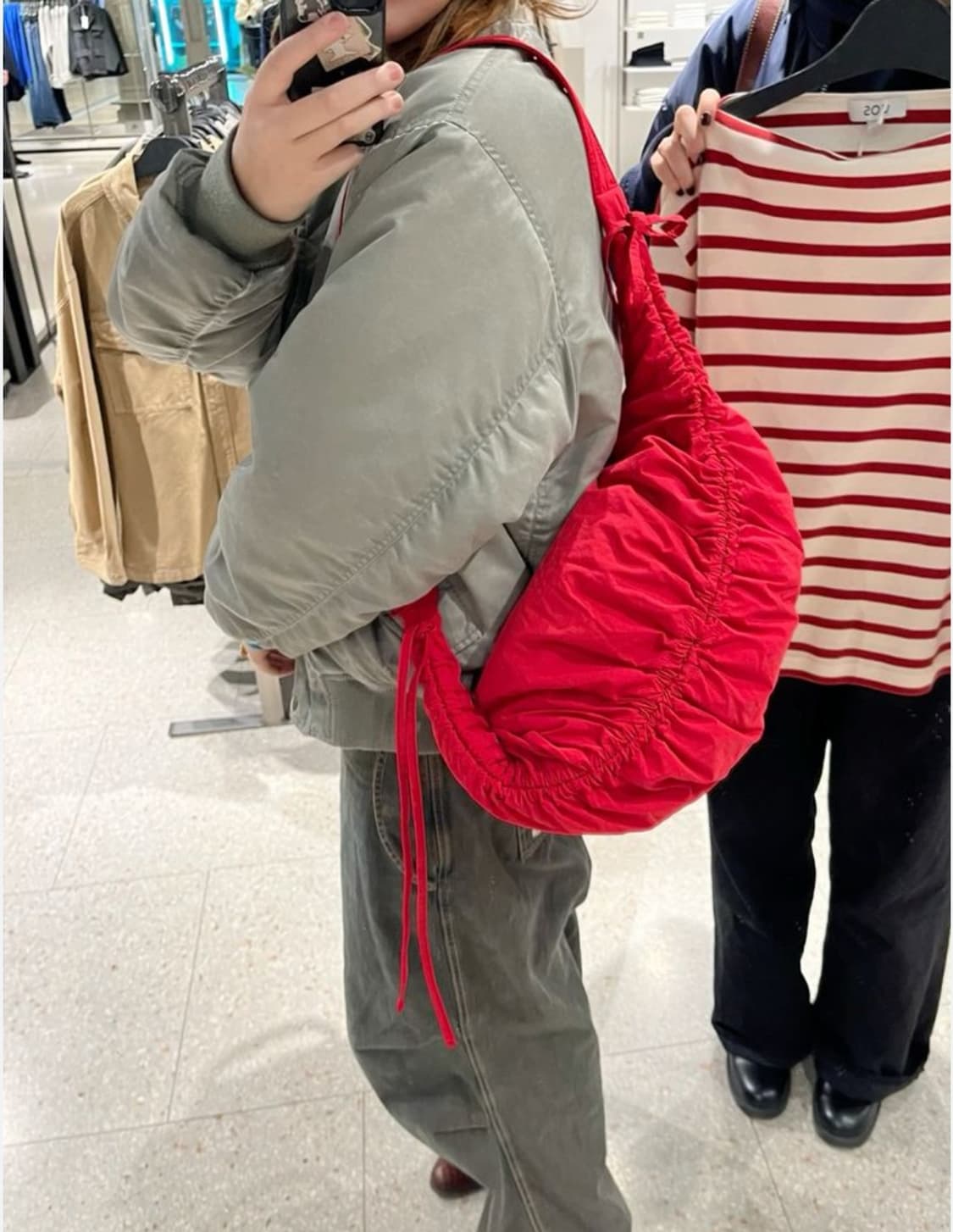 COS 캐노피백 레드 상품이미지1